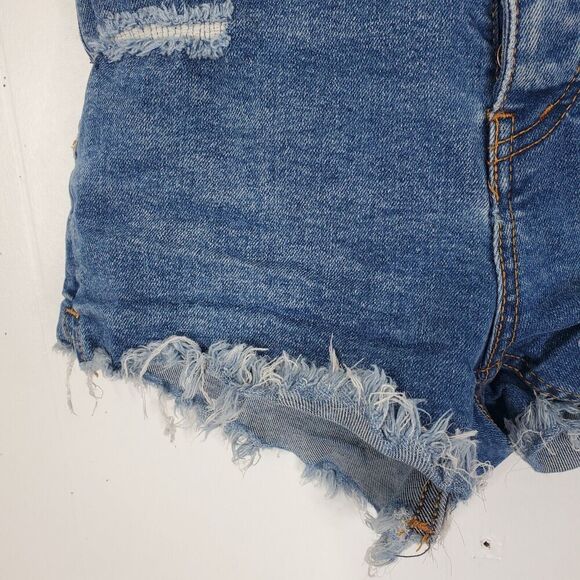 We The Free Jean Shorts Curvy Hidden Button Fly Raw Hem Distressed Womens 25 - Picture 3 of 8